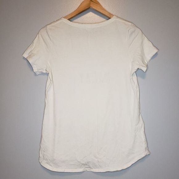 3 for $25 Old Navy Oh Hey Vacay White Ladies tee-shirt small t-shirt - Picture 4 of 4